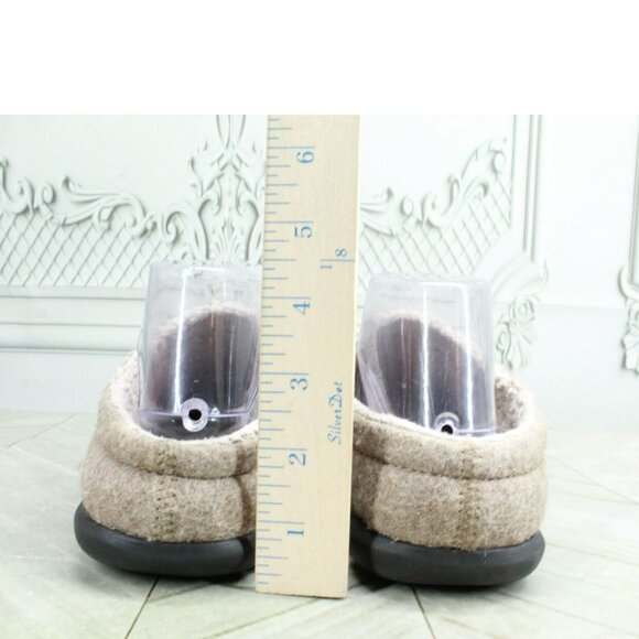 LL Bean Tan Wool Slip On Red Truck Motif Daybreak Slipper Scuffs Size 6 M - Picture 5 of 9